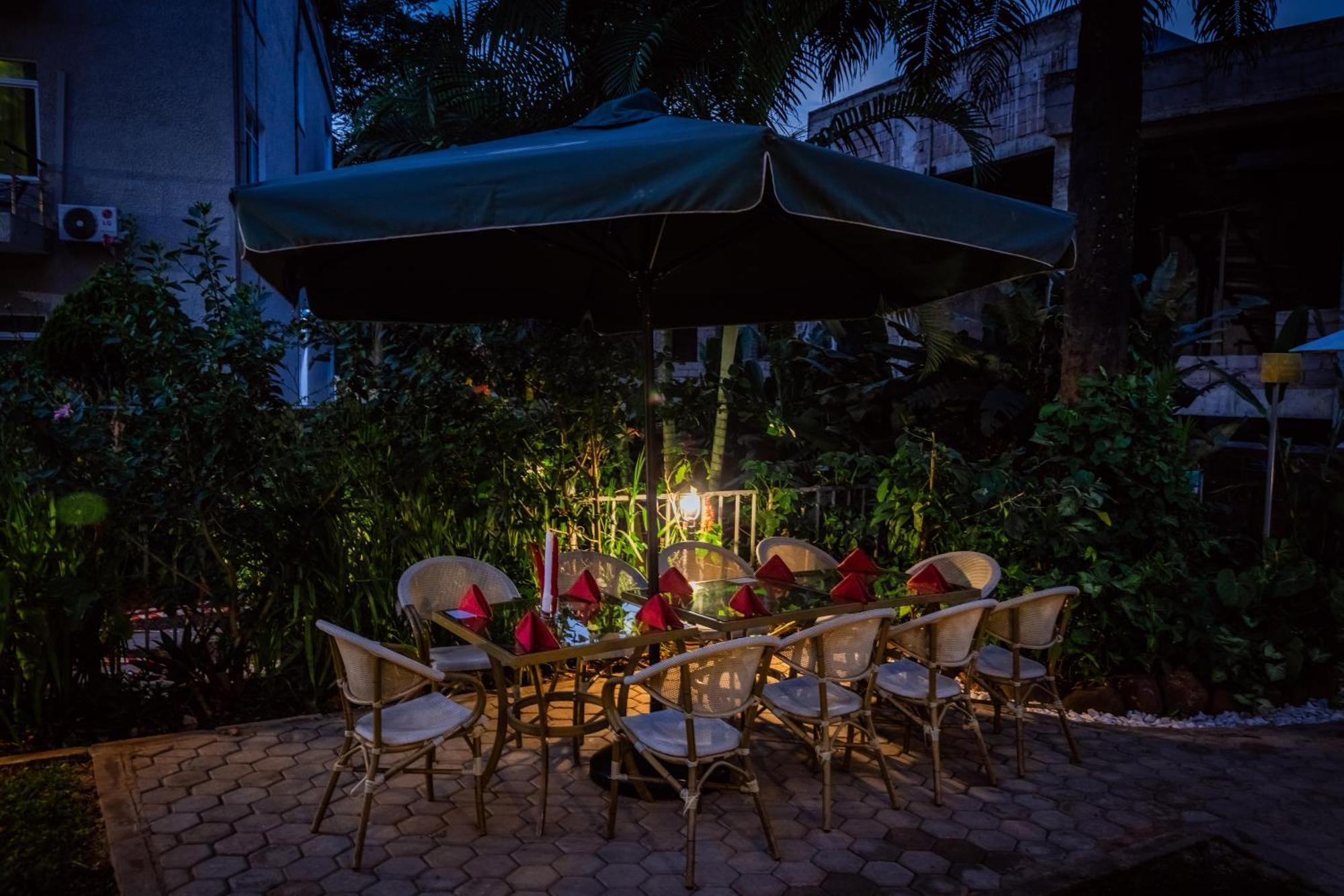 One Click Hotel Kigali Zewnętrze zdjęcie