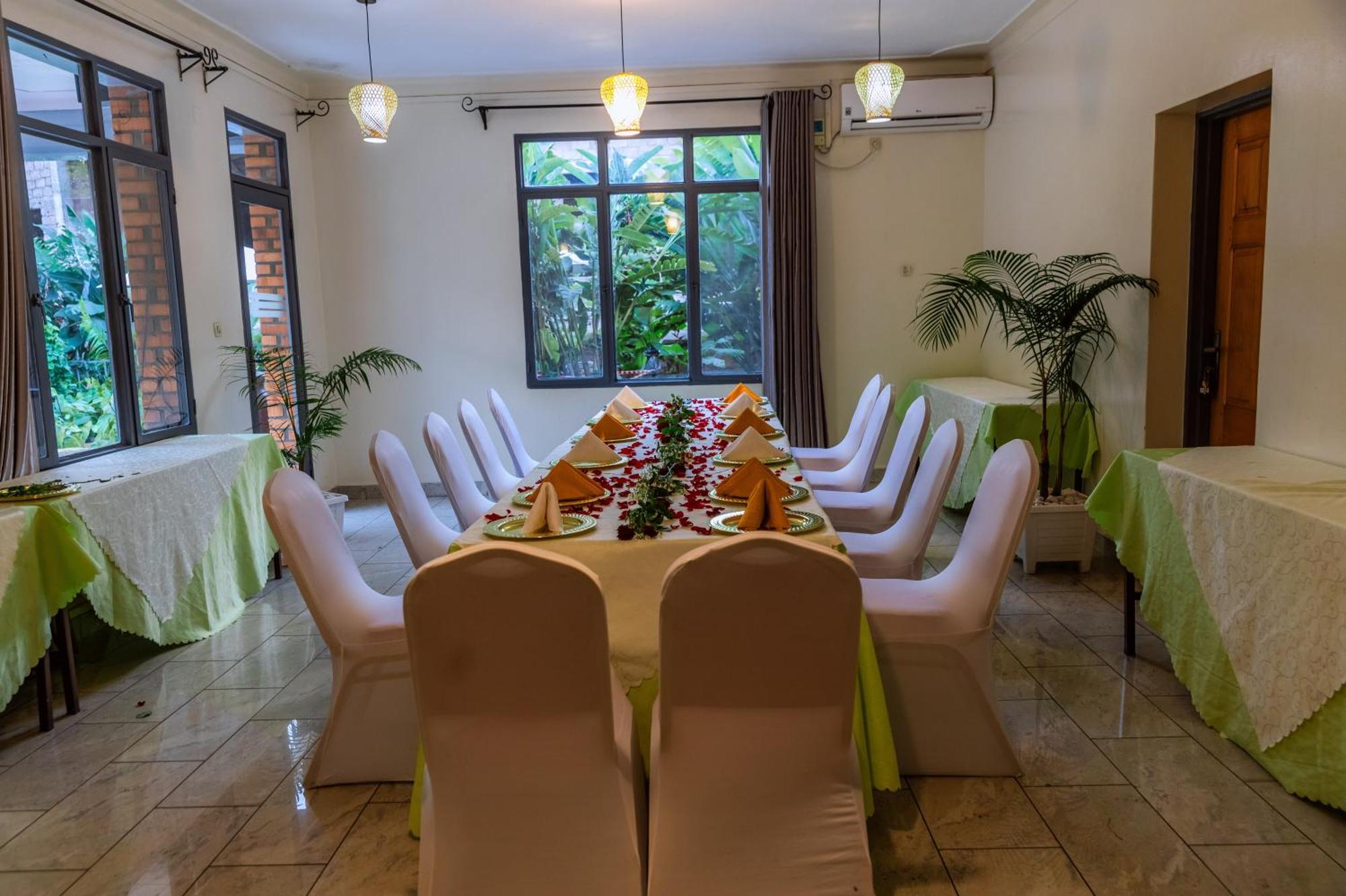 One Click Hotel Kigali Zewnętrze zdjęcie